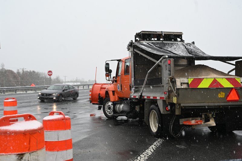 DelDOT’s plows are out and about. NICK ROTH PHOTO