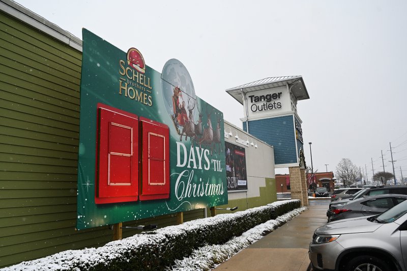 Less than three weeks left until Christmas. NICK ROTH PHOTO