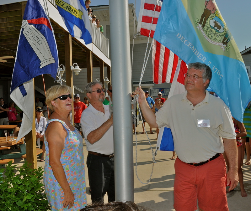 lewes yacht club dress code