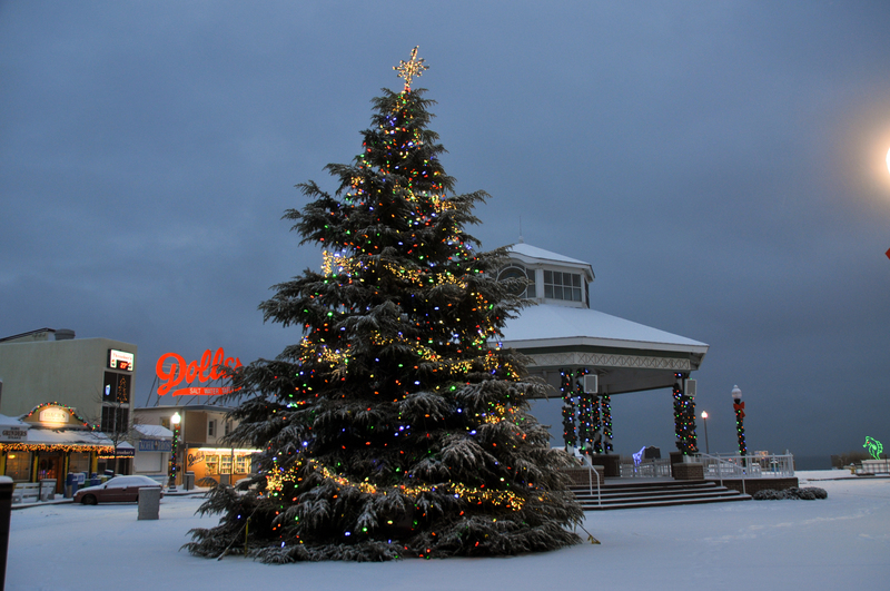 Rehoboth Beach Tree Lighting & Hometown SingaLong set Nov. 25 Cape