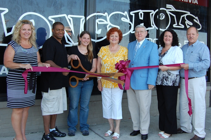 Milford Chamber cuts ribbon for Longshots Bar & Billiards | Cape Gazette