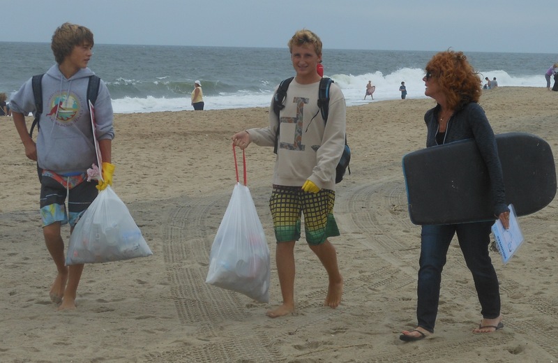 Dewey participates in Coastal Cleanup