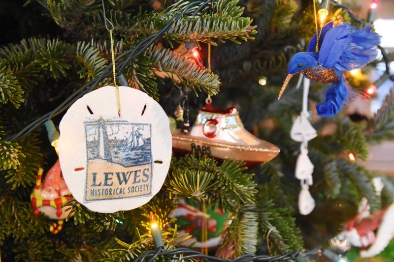 Christmas Tour visitors to Lewes Cape Gazette