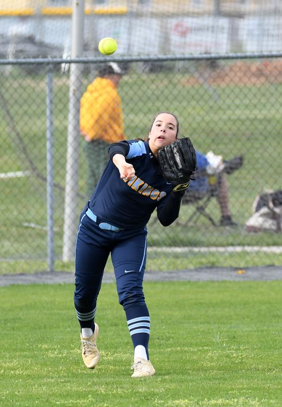 Cape softball hits trifecta of homers to down Central 14-13 | Cape Gazette