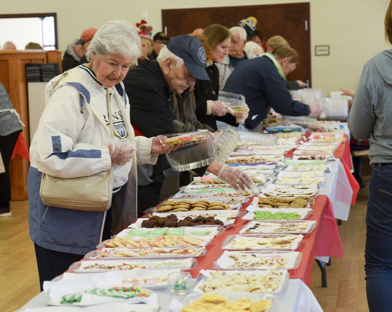 The cookie gathering begins,
