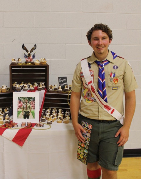 95 Year Old Eagle Scout Still Mentors Fellow Scouts for 8 Decades