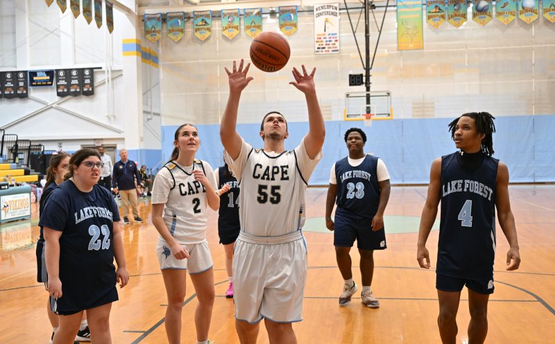 Cape’s Austin Hastings pops in a jumper.