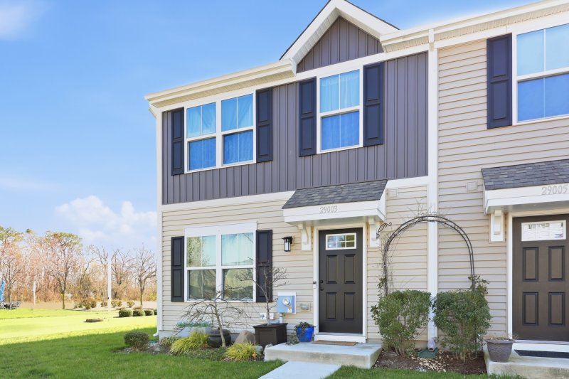 29003 ST. LUCIA BLVD, MILLSBORO, DE 19966
3 BED, 2.5 BATH
END-UNIT
$250,000
OPEN HOUSE SATURDAY 4/4 FROM 12-130P
CONTACT BEN STENTZ 609-571-6978