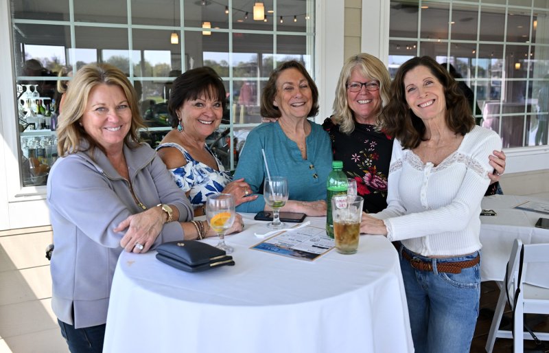 Enjoying the event are (l-r) Joan Hampsted, Judy Townsend, Lynne Rowan, Eileen Emhoff and Debbie McGinness.