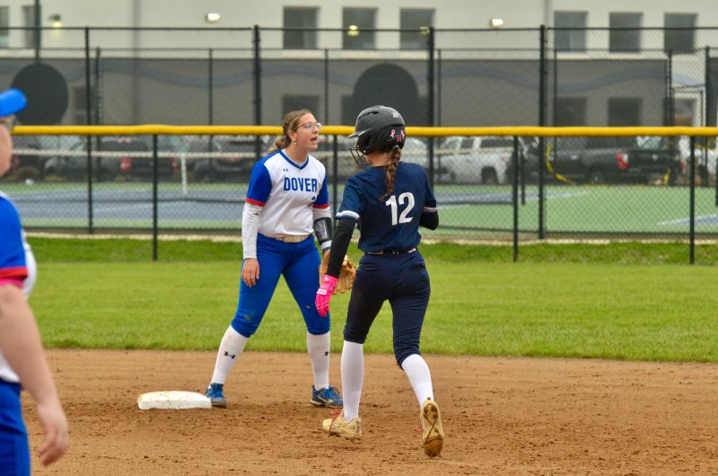 Seahawks eighth-grader Rylan Albert heads to second base.
