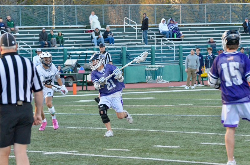 Seahawks junior Gideon Sammons has a look at goal.