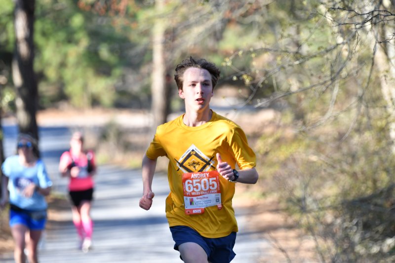 Andrey Zhuravlev runs 1:18 in the half-marathon after winning the 5K the previous day.