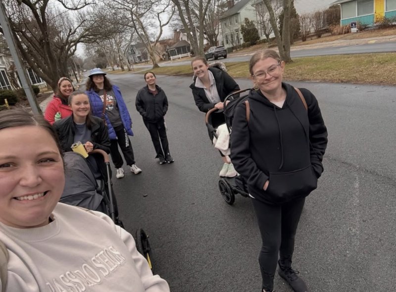Lyndsey Reynolds started Girls Who Walk DE as a place where women can connect. SOURCE: GIRLS WHO WALK DE INSTAGRAM
