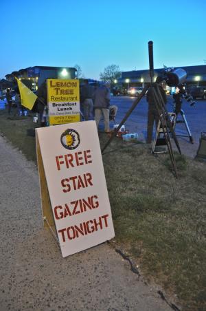 Looking to the heavens is what the Sussex County Astronomy Society is all about. The group has sponsored several stargazing sessions in the Cape Region over the past few weeks. BY RON MACARTHUR