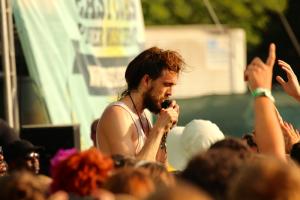 Alex Ebert of Edward Sharp and the Magnetic Zeros energizes the crowd. BY DAREN CRISWELL