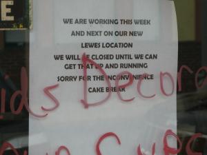 Sign placed on Cake Break's front door. Despite the optimistic message, employees said they were told Dec. 1 the store would be closing. BY RYAN MAVITY