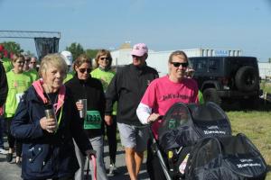 A pink cane, coffee, friends and good music. DAVE FREDERICK PHOTO