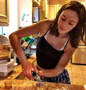 Sienna prepares ROMESCO Spread