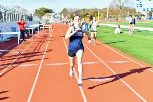 Lily Bowe wins the 800 in 2:28.75.