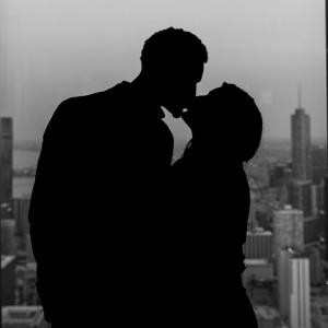 silhouette-engagement-photo-in-delaware