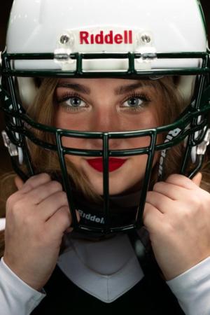 Cheerleader-wears-football-helmet