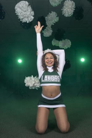 Cheerleader-media-day-photos-on-Eastern-Shore